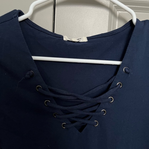 Navy cross top, cropped fit - Picture 2 of 3